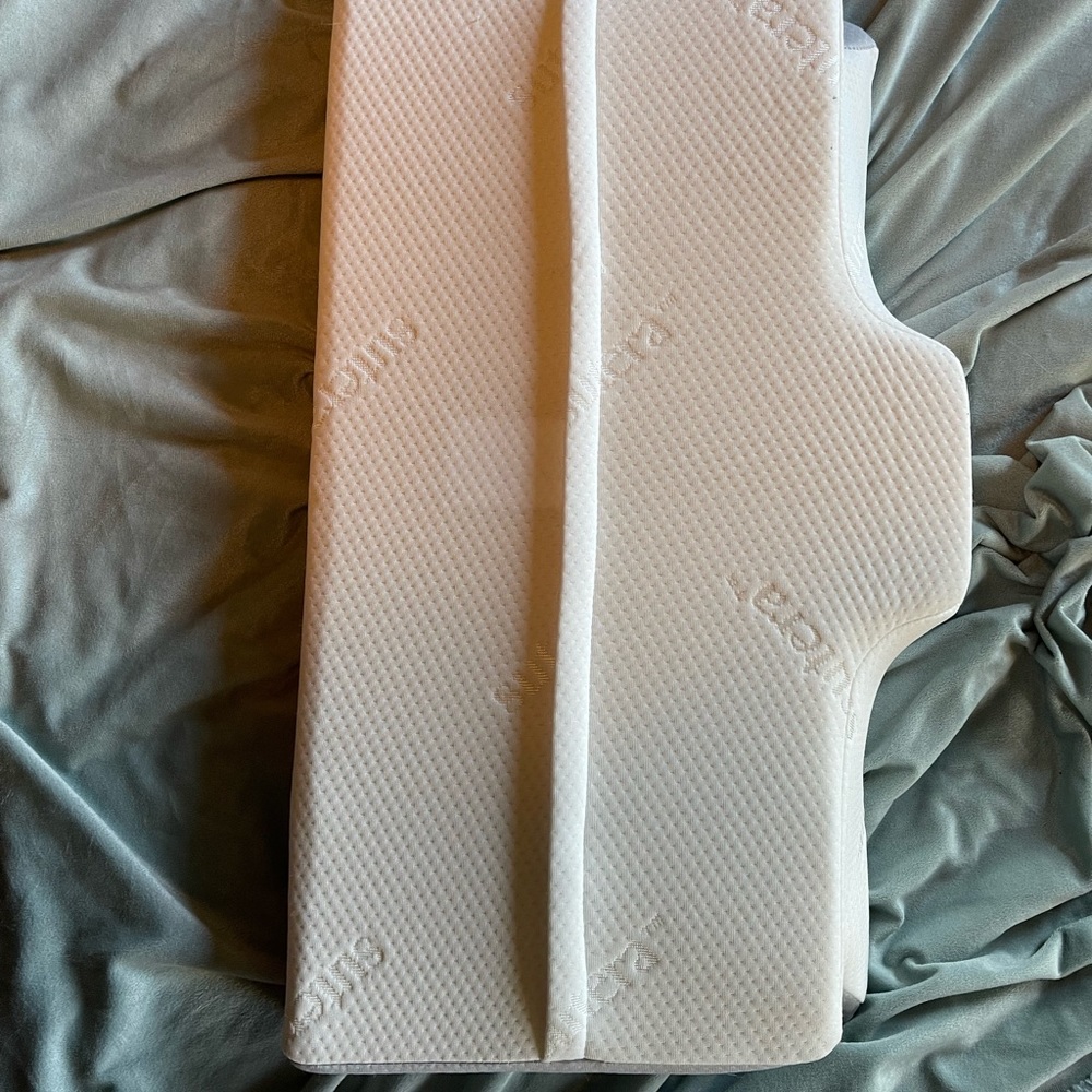 Sutera pillow